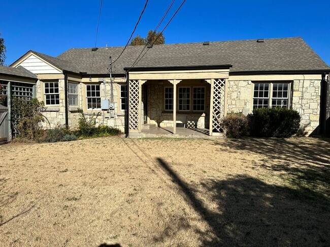 Building Photo - 2 Bed 1 bath in NW OKC