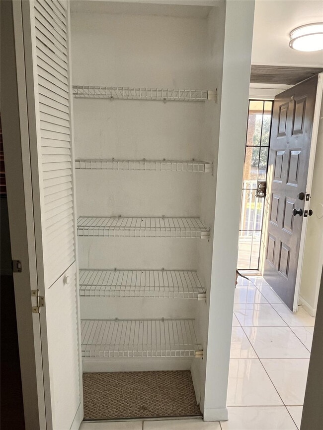 Foto del edificio - 2423 NW 89th Dr