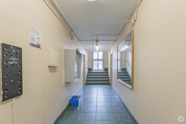 Lobby - Donlands Apartments