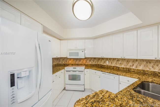 Foto del edificio - Sunset Harbour South Condo