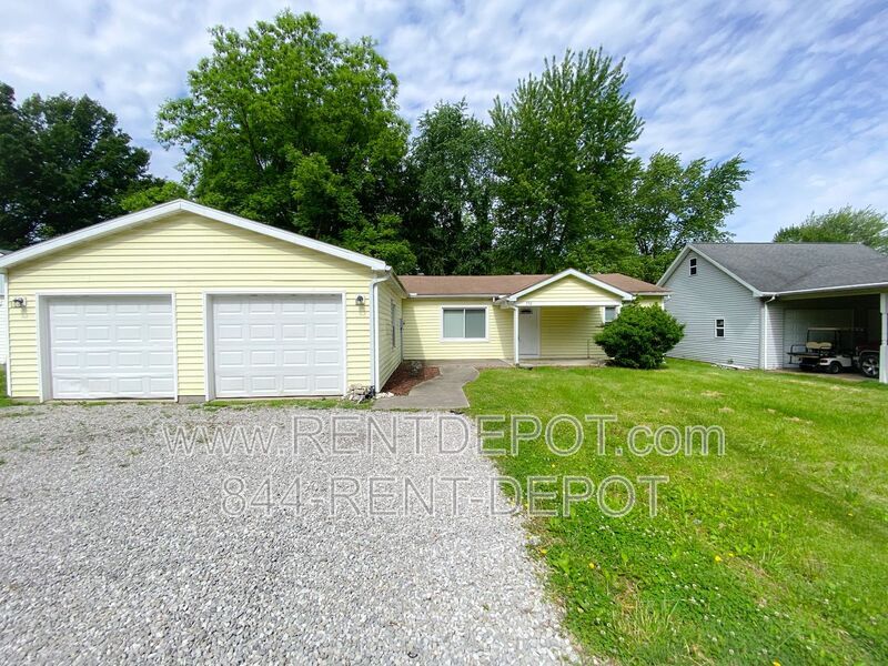 Primary Photo - 330 N 2nd St