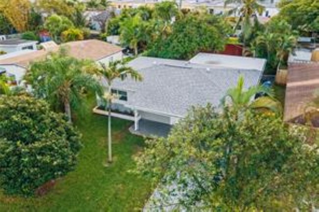 Building Photo - 50 NE 45th Ct