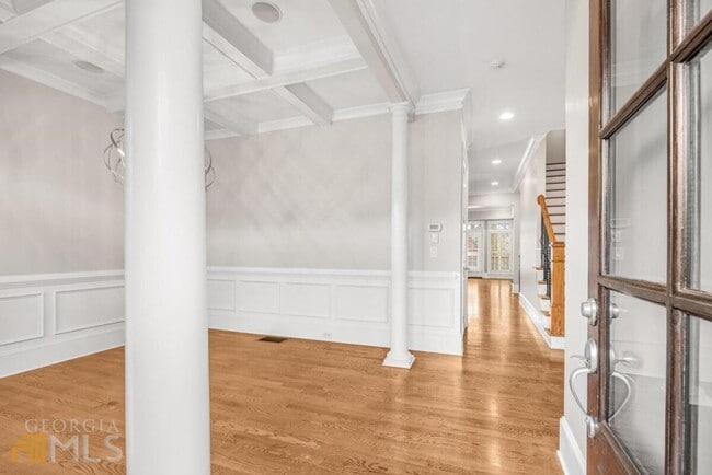 Building Photo - 250 Mystic Ridge Hill