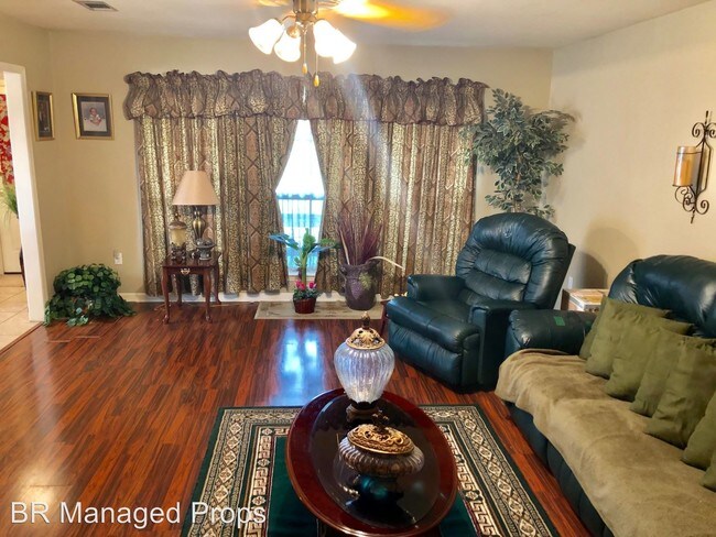 Foto del edificio - 2 br, 2 bath House - 225 Hilcrest Ave.
