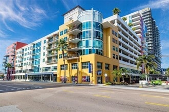 Building Photo - 1208 E Kennedy Blvd