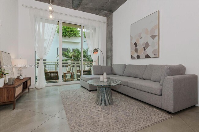 Building Photo - 2001 Biscayne Blvd