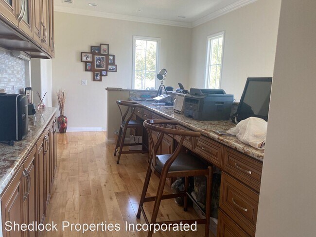 Building Photo - 4 br, 3 bath House - 2793 E Pacific Court