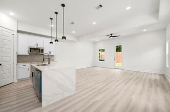 Building Photo - 4937 Southwind St