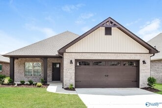 Building Photo - 6522 Oak Mdw Dr SE