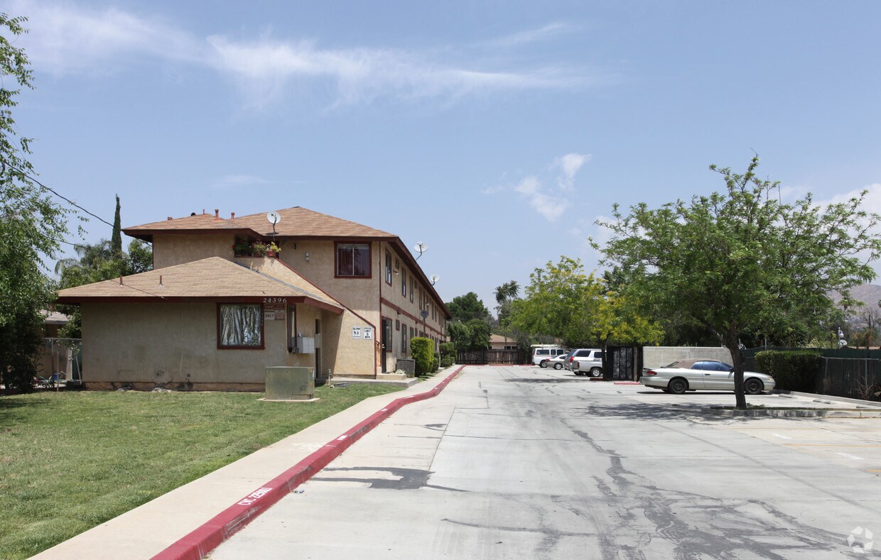 Foto del edificio - 24396 Atwood Ave