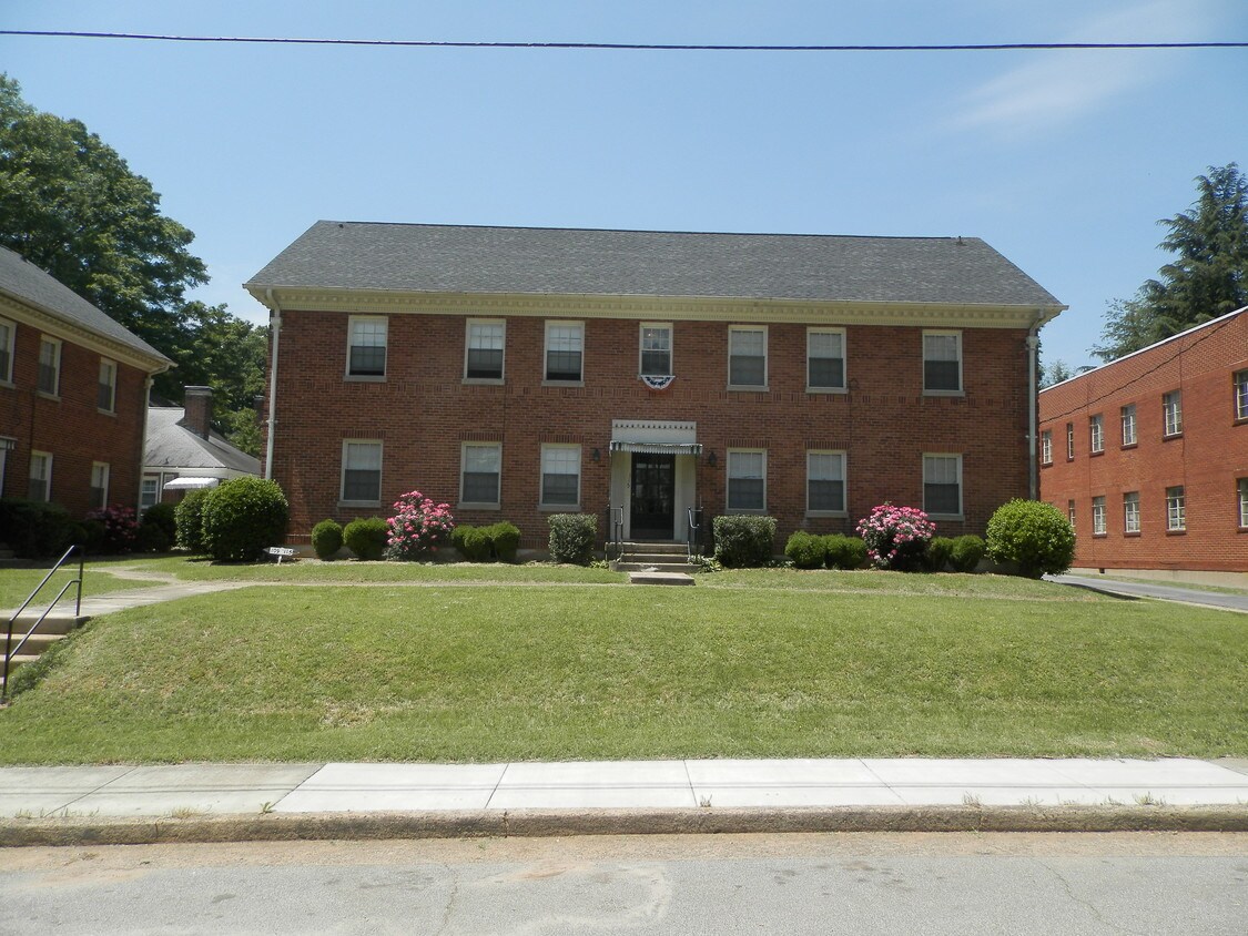 115 Westmoreland Ct, Danville, VA 24541 Apartments in Danville, VA