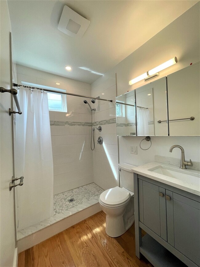 Building Photo - 29 Green St