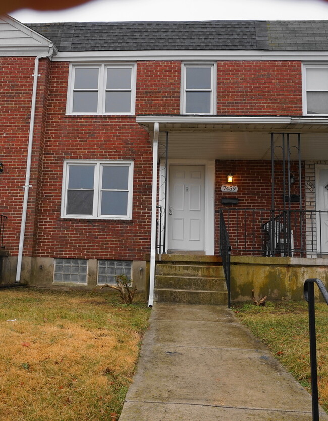 Charming 3 Bedroom/1.5 Bathroom Townhome i... - Charming 3 Bedroom/1.5 Bathroom Townhome i...