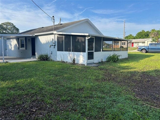Building Photo - 1450 Agatha Dr