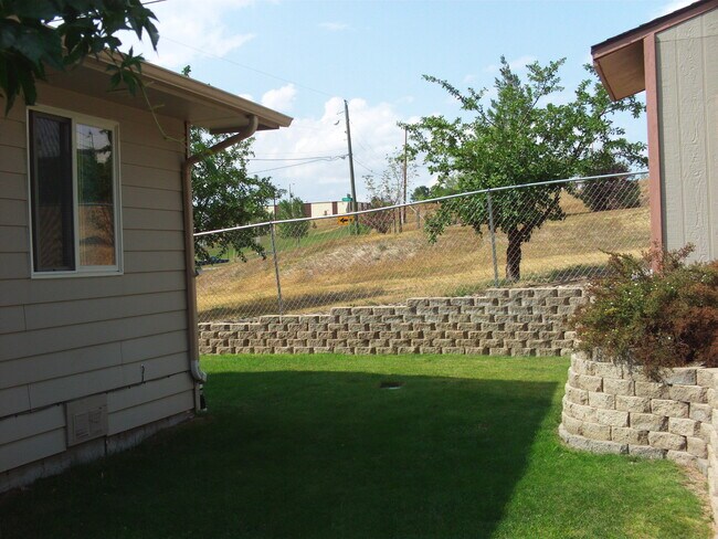 Foto del edificio - 1508 Midway St