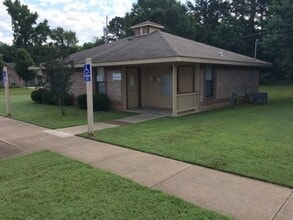 Building Photo - 500 Danville Rd