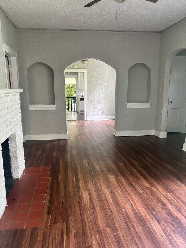 Foto del edificio - 267 W Leavell Woods Dr