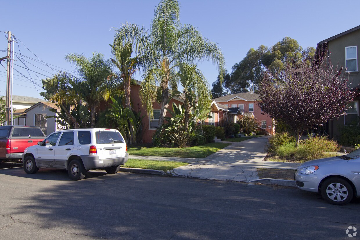 Primary Photo - 5131-5139 34th St