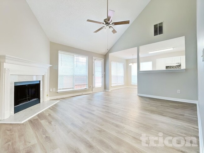 Foto del edificio - 4050 Monarch Dr