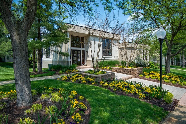 Leasing Office Left - Ashley Apartments