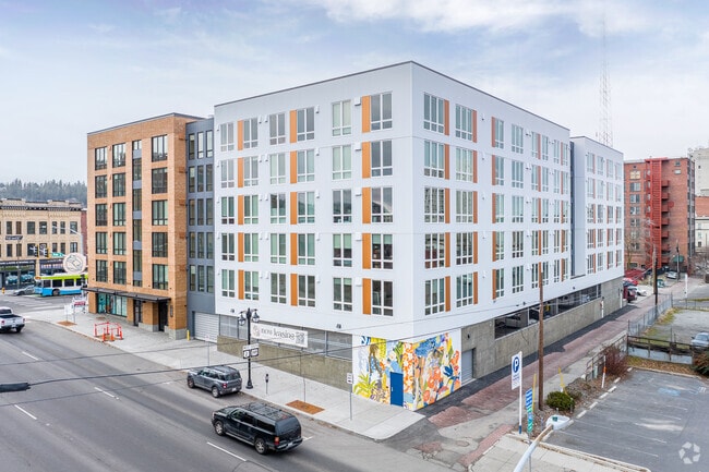 Exterior - The Warren Apartments