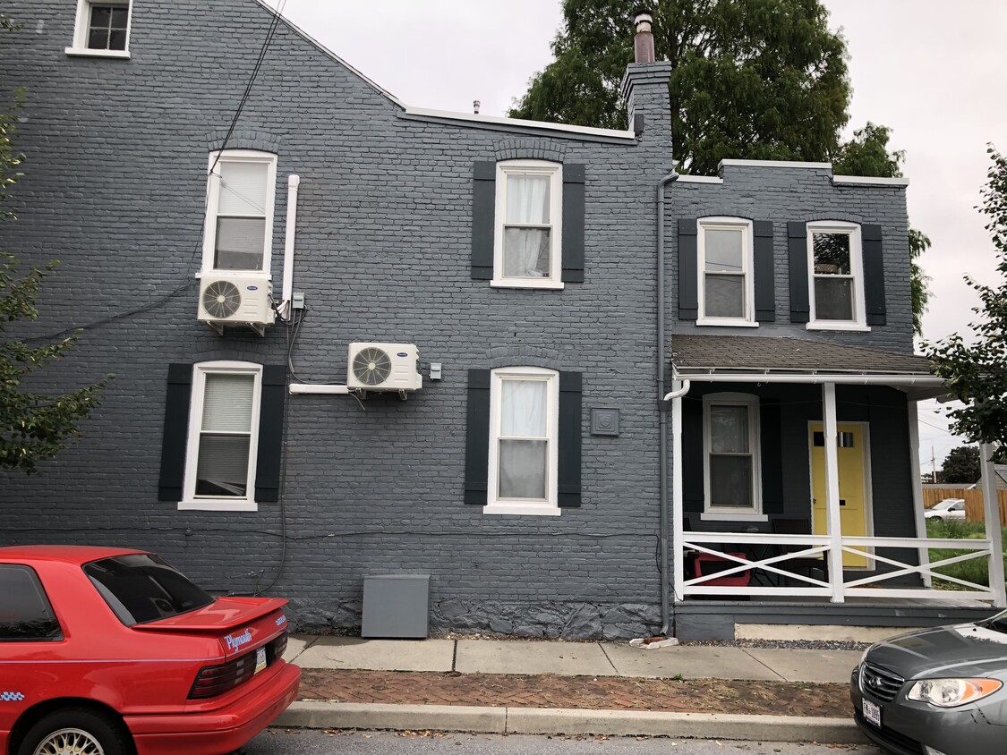 Primary Photo - 1125 N Water St