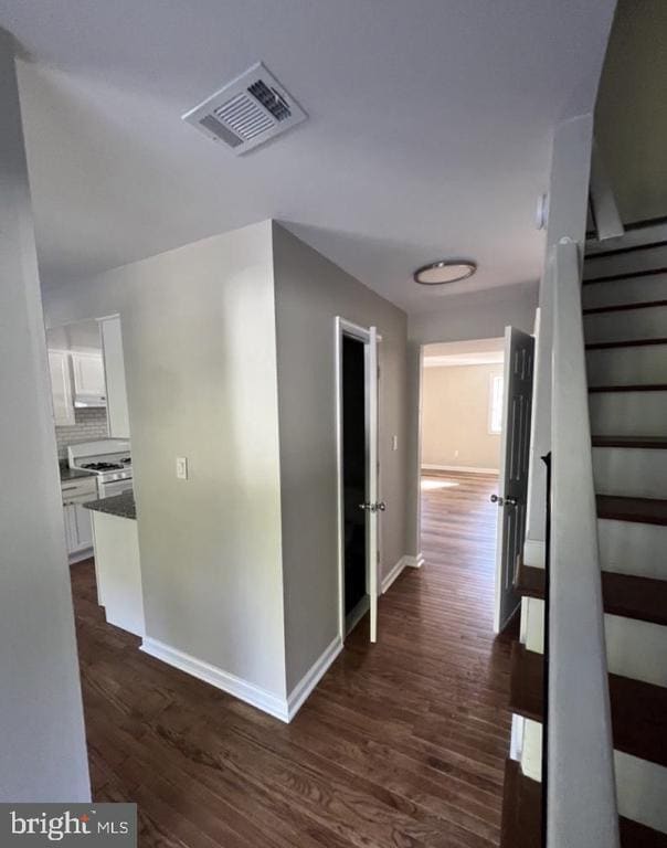 Building Photo - 5748 Yellowrose Ct