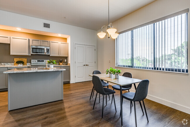 1 BR, 1.5 BA - 962SF - 100 North Apartments