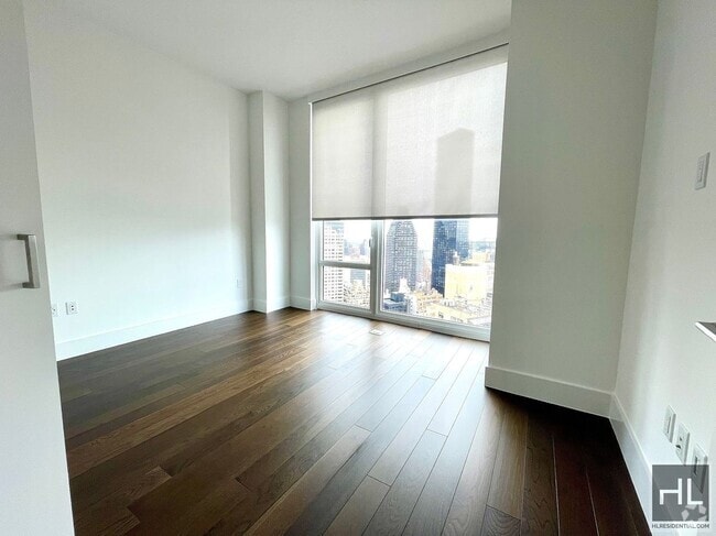 Building Photo - East 44th Street