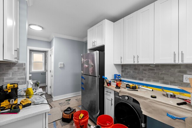 Foto del edificio - 3815 N Greenview Ave