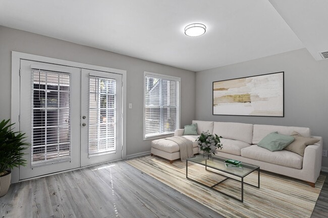 Building Photo - Beautiful Townhouse Near Downtown Clayton