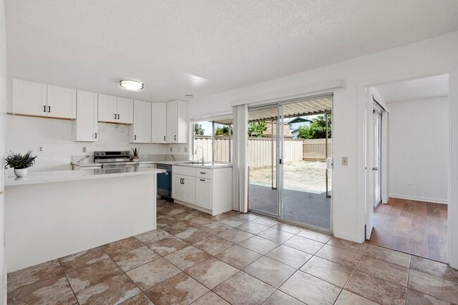Building Photo - 10625 Amantha Ave