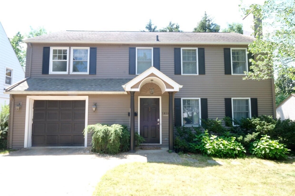Primary Photo - 1610 E Stadium Blvd