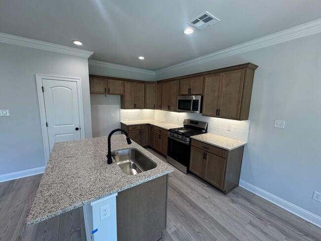 Building Photo - Brand New Construction... Just minutes to ...