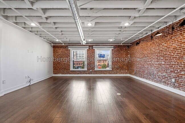 Foto del edificio - 401 W 1st Ave