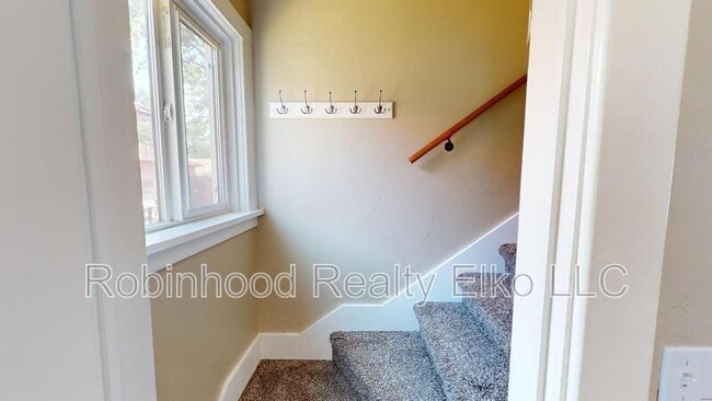 Building Photo - 770 Juniper St
