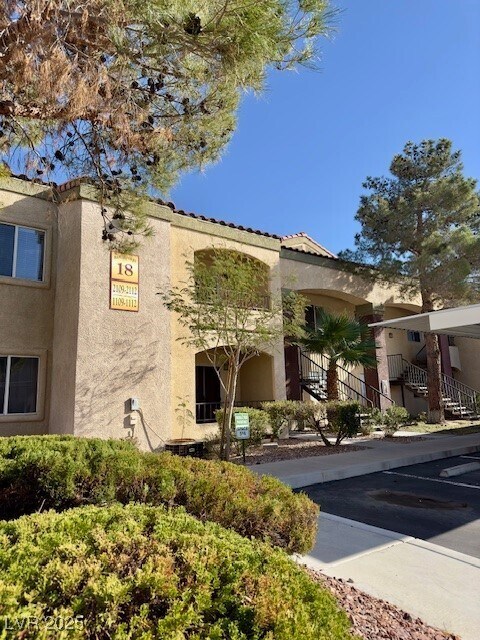 Foto principal - 7885 W Flamingo Rd