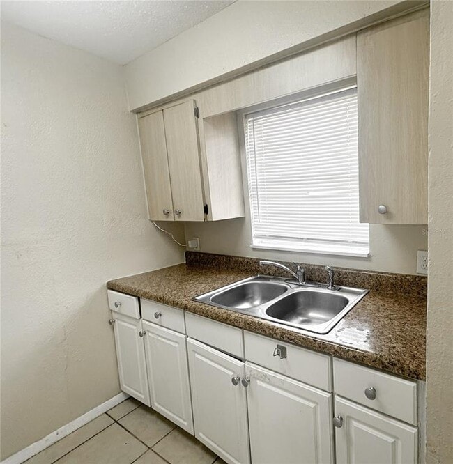 Foto del edificio - 3214 Crystal Hills Loop S