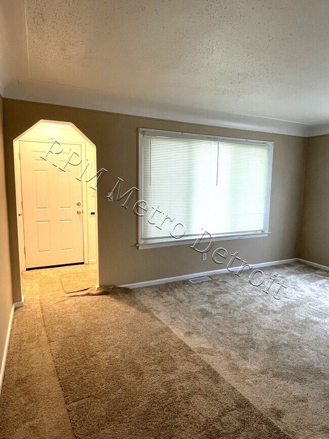 Foto del edificio - 8203 Paige Ave