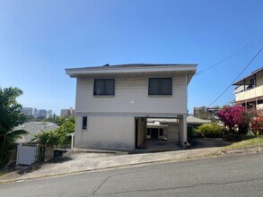 Building Photo - 1382 Frank St