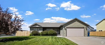 Building Photo - 311 Cruiser Ln