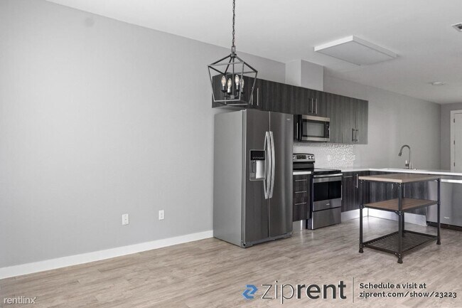 Foto del edificio - 2 br, 2.5 bath Townhome - 7805 Cooper Lane...