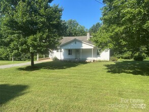 Building Photo - 4537 Burton Ln