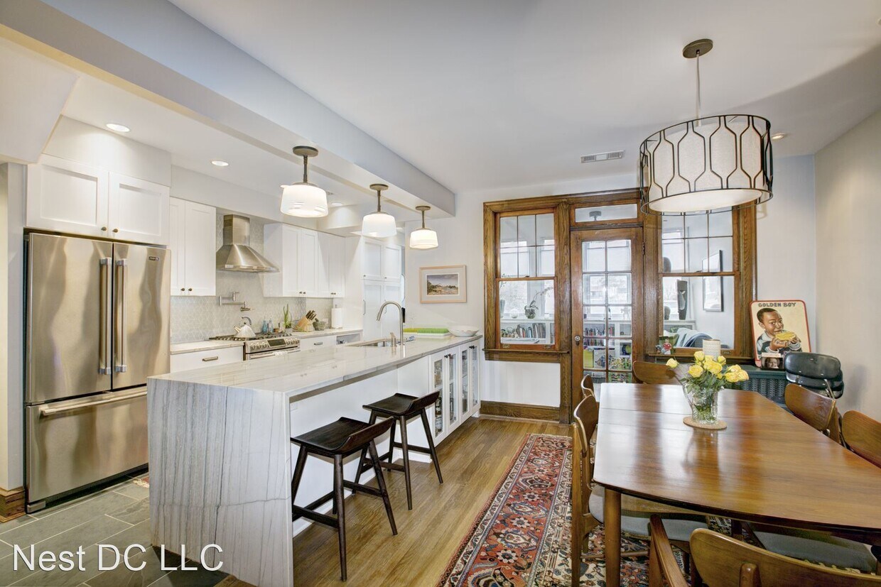Primary Photo - 3 br, 2.5 bath House - 320 Allison St NW