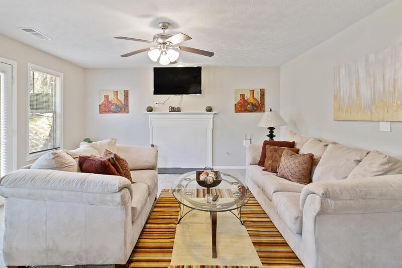 Primary Photo - 1003 Shady Creek Dr