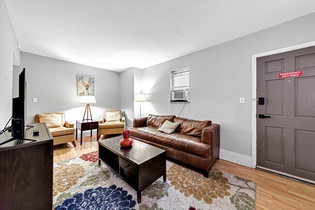 Building Photo - 605 Dennison Ave