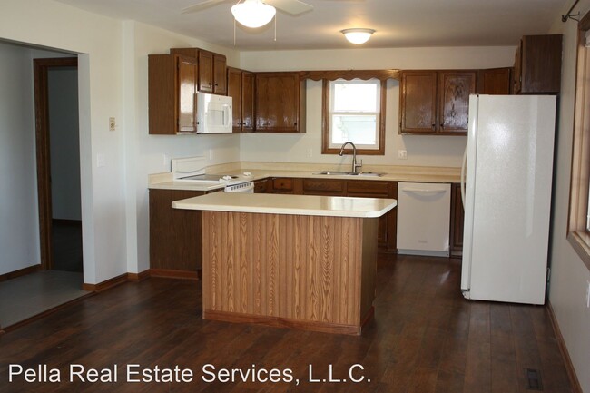 Building Photo - 3 br, 2 bath House - 1800 Neil Drive