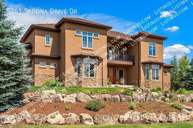 Building Photo - Beautiful Home on Golf Course!