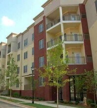 Building Photo - 870 Mayson Turner Rd NW