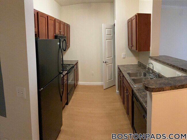 Building Photo - 311 Lowell St